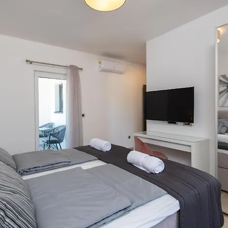 Tatil Evi Ferienhaus Mit Privatpool Fuer 8 Personen Ca 250 Qm In Stankovic Bei Orebic, Dalmatien Sueddalmatien *
